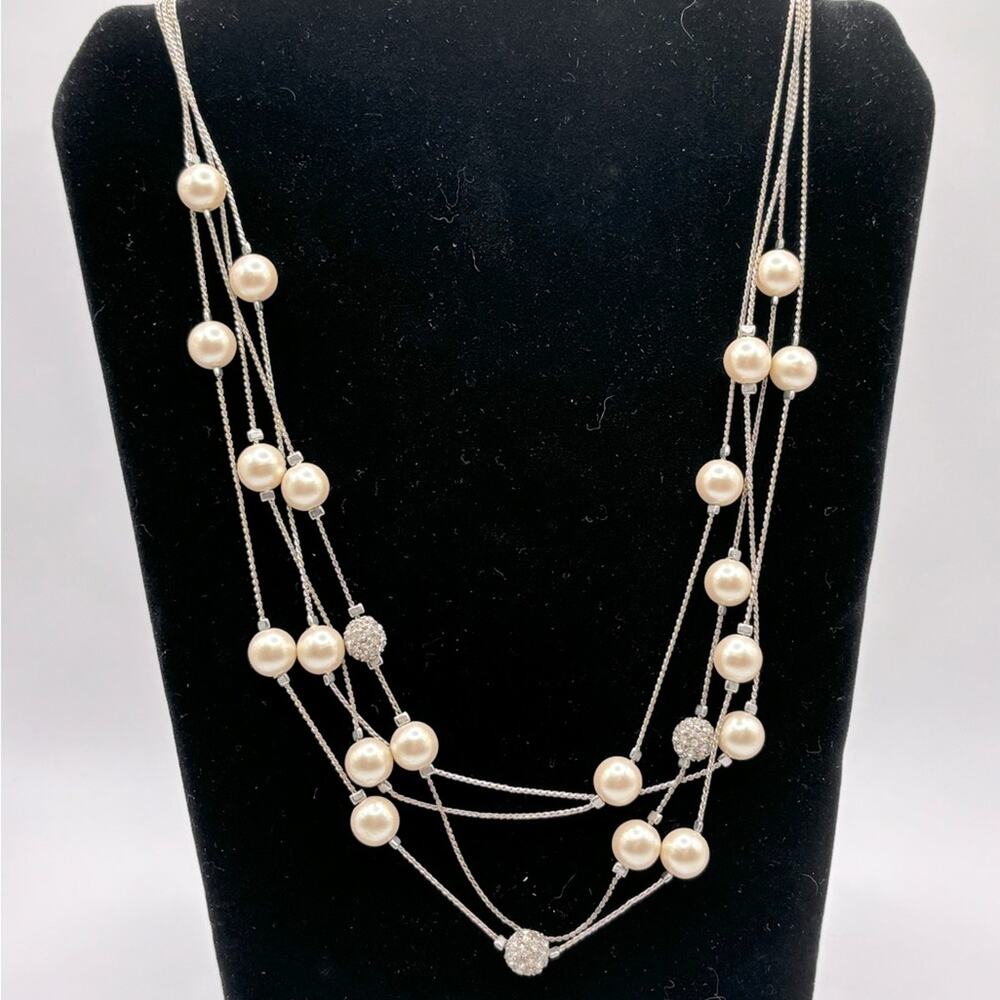 Crown Trifari 19” Faux Pearl & Silver Tone Necklace
